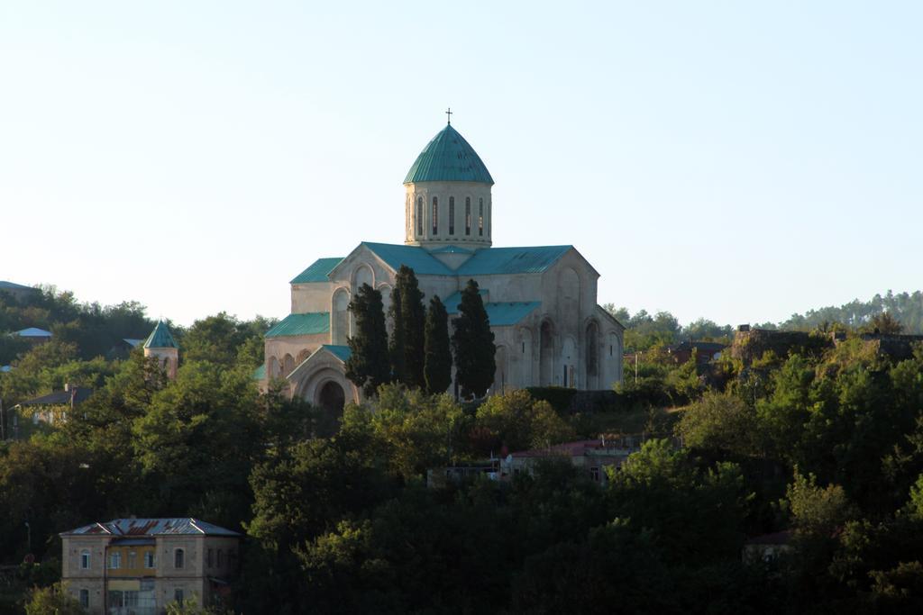 Guesthouse Panorama Koetaisi Buitenkant foto