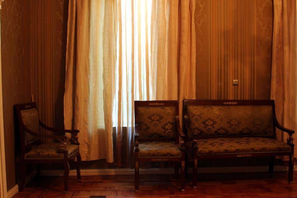 Guesthouse Panorama Koetaisi Buitenkant foto